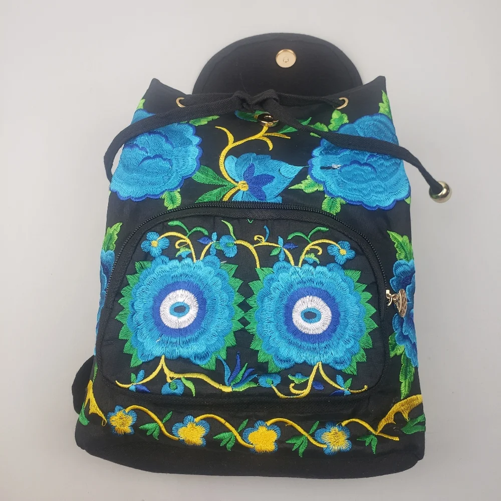 Embroidered floral‎ Mexican Backpack NEW/ mochila Mexicana bordada a mano nueva
